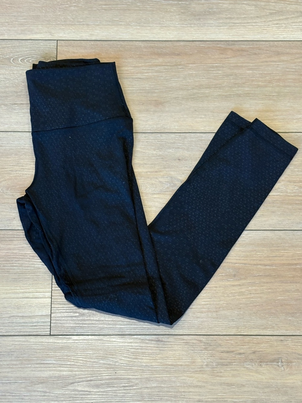 Lululemon Align HR 28”. Size 6